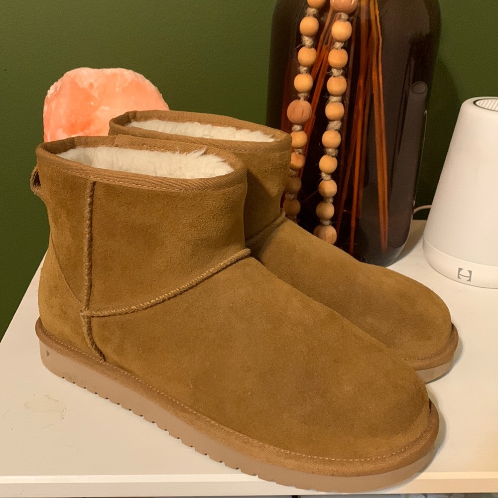 Koolaburra by UGG Womens size 8